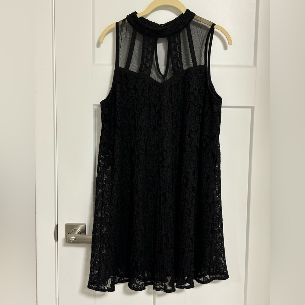 New! Sleeveless black formal dress! Brand: sleeveless Size L